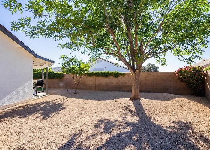 Paloma Crush Near Cardinal Stadium & Football Fun Holiday home *