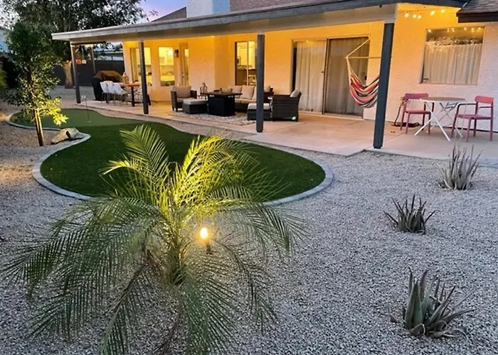 Holiday home Paloma Crush Near Cardinal Stadium & Football Fun *
